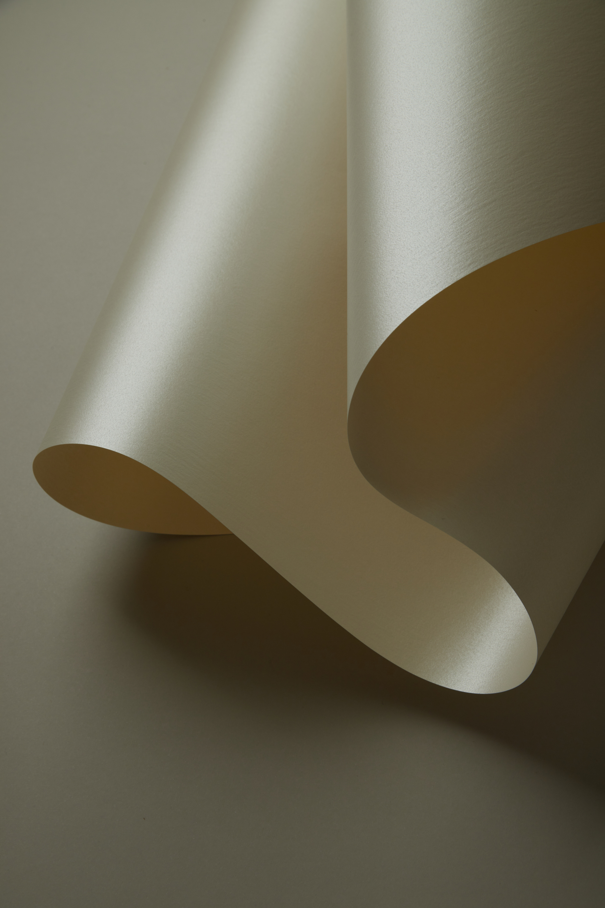 Docs Backgrounds Shiny Pearlescent Paper Background